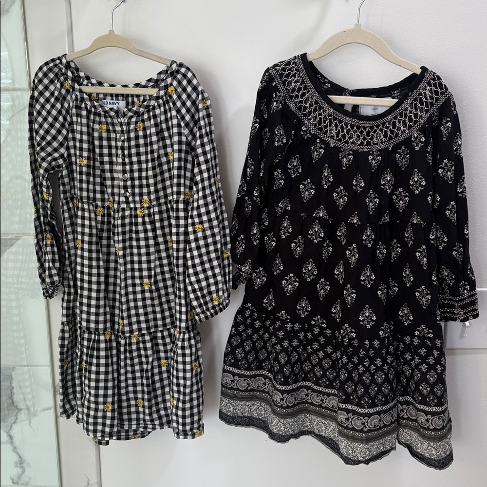 Bundle 2 Old Navy kids dresses